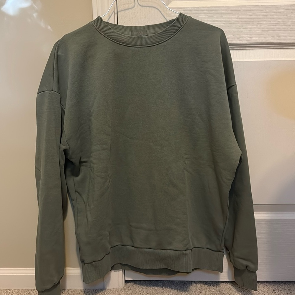 Nuuds olive crewneck sweatshirt
